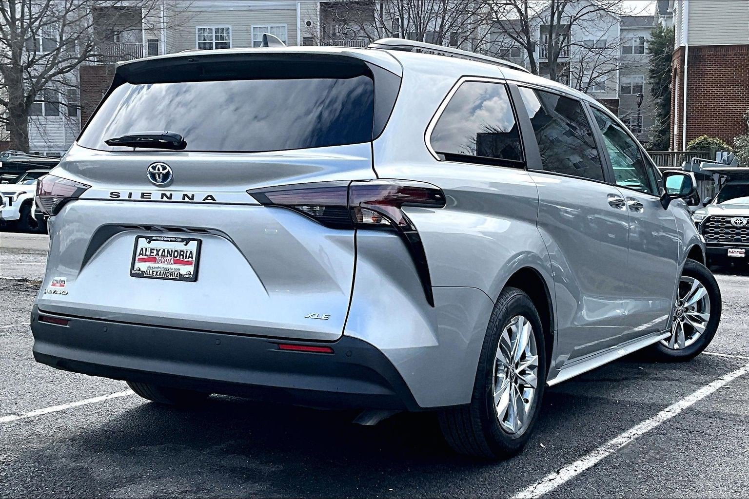 2025 Toyota Sienna XLE