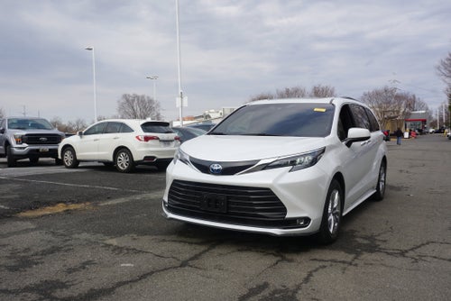 2025 Toyota Sienna XLE