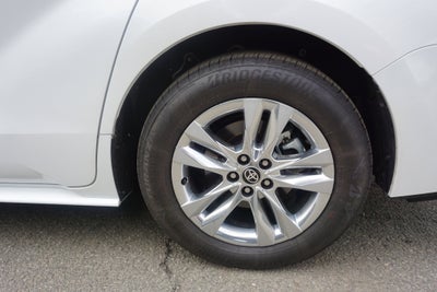 2025 Toyota Sienna XLE