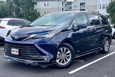 2021 Toyota Sienna XLE