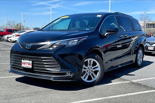 2025 Toyota Sienna XLE