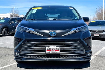 2025 Toyota Sienna XLE