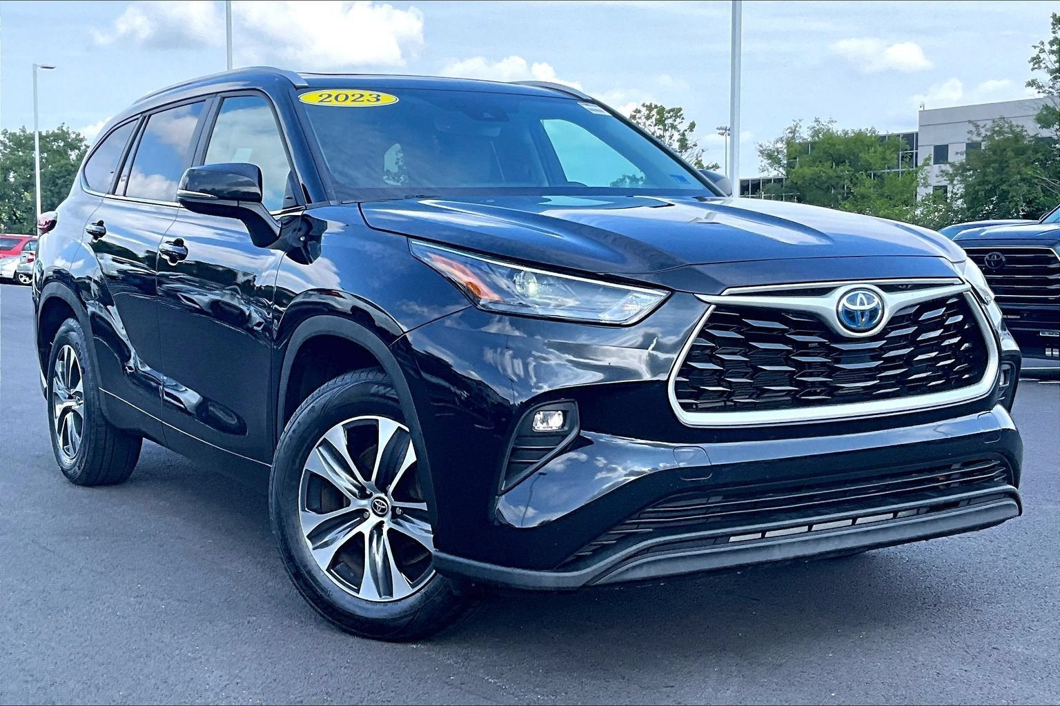 2023 Toyota Highlander Hybrid XLE