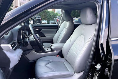2023 Toyota Highlander Hybrid XLE