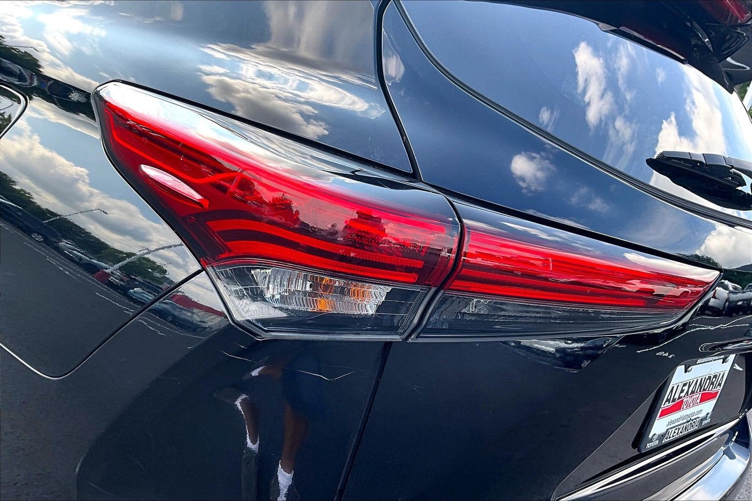 2023 Toyota Highlander Hybrid XLE