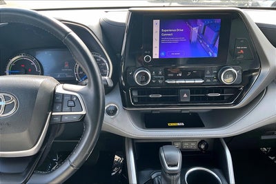 2023 Toyota Highlander Hybrid XLE