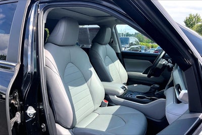 2023 Toyota Highlander Hybrid XLE