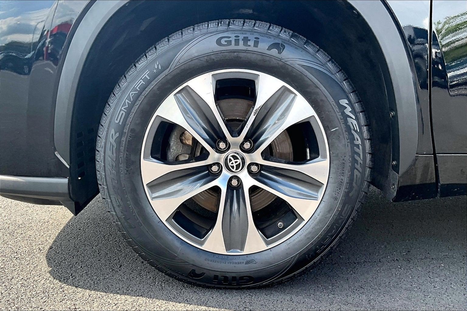 2023 Toyota Highlander Hybrid XLE