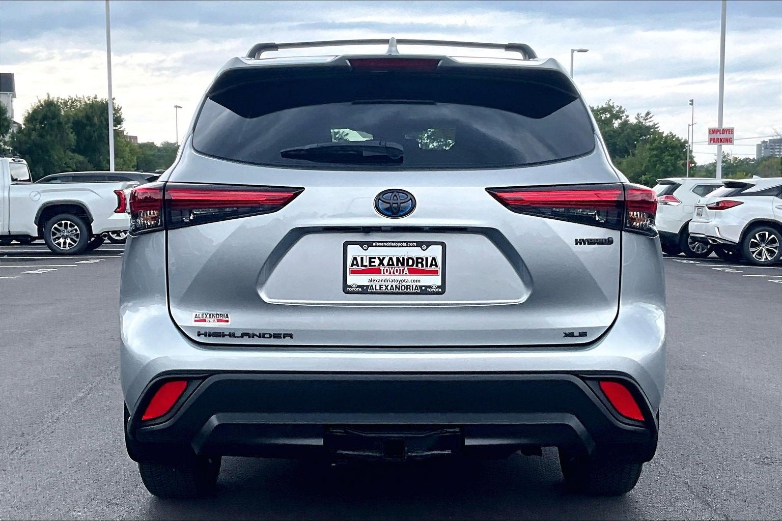 2023 Toyota Highlander Hybrid XLE
