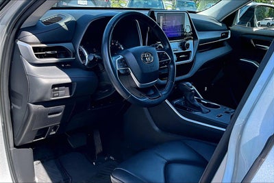 2023 Toyota Highlander Hybrid XLE
