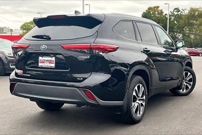 2023 Toyota Highlander Hybrid XLE