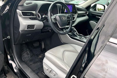 2023 Toyota Highlander Hybrid XLE