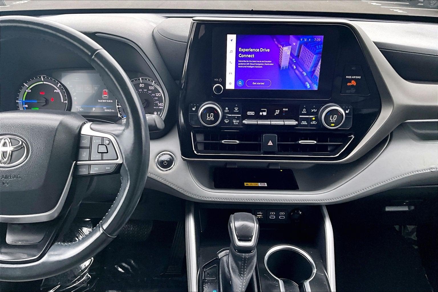 2023 Toyota Highlander Hybrid XLE
