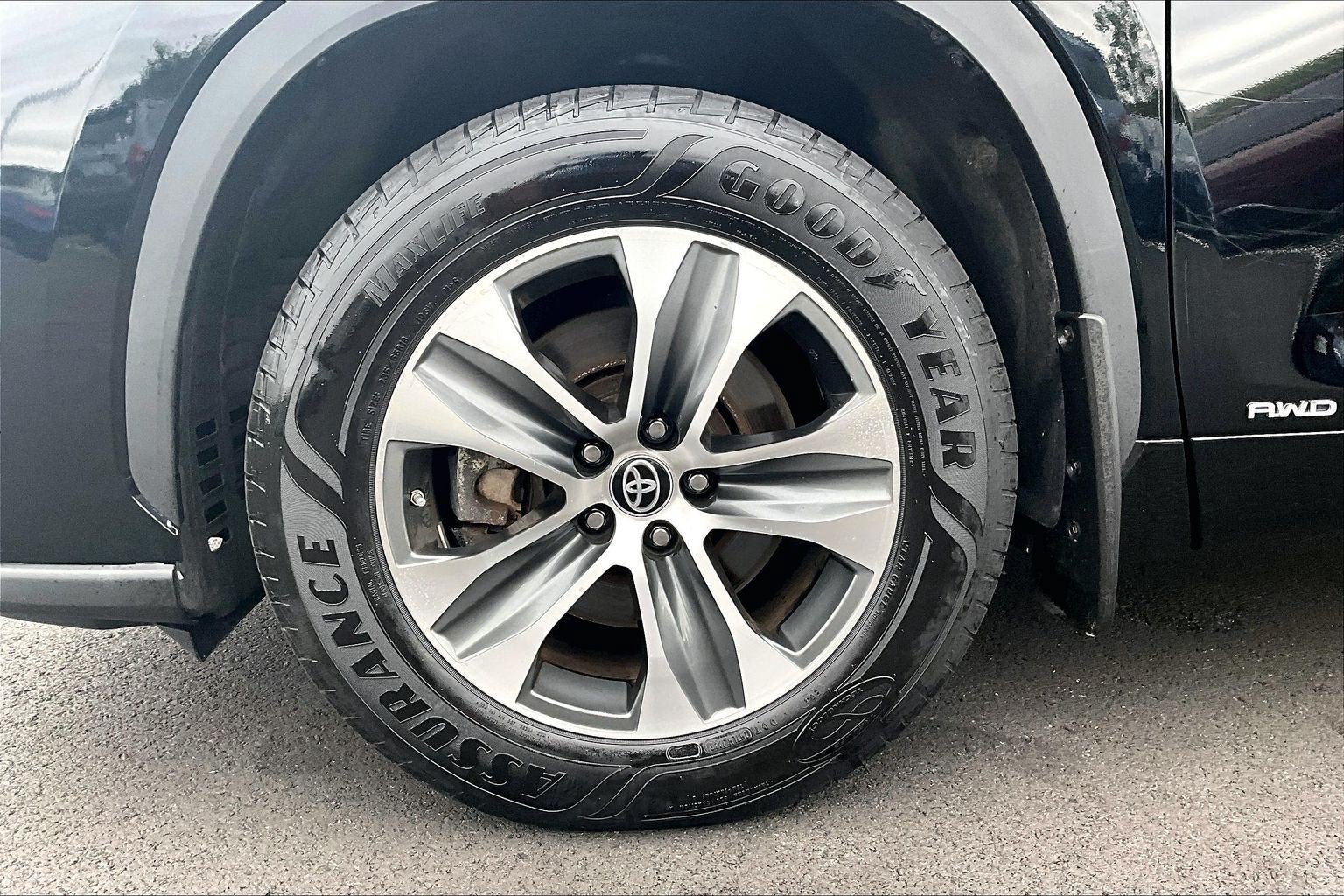 2023 Toyota Highlander Hybrid XLE