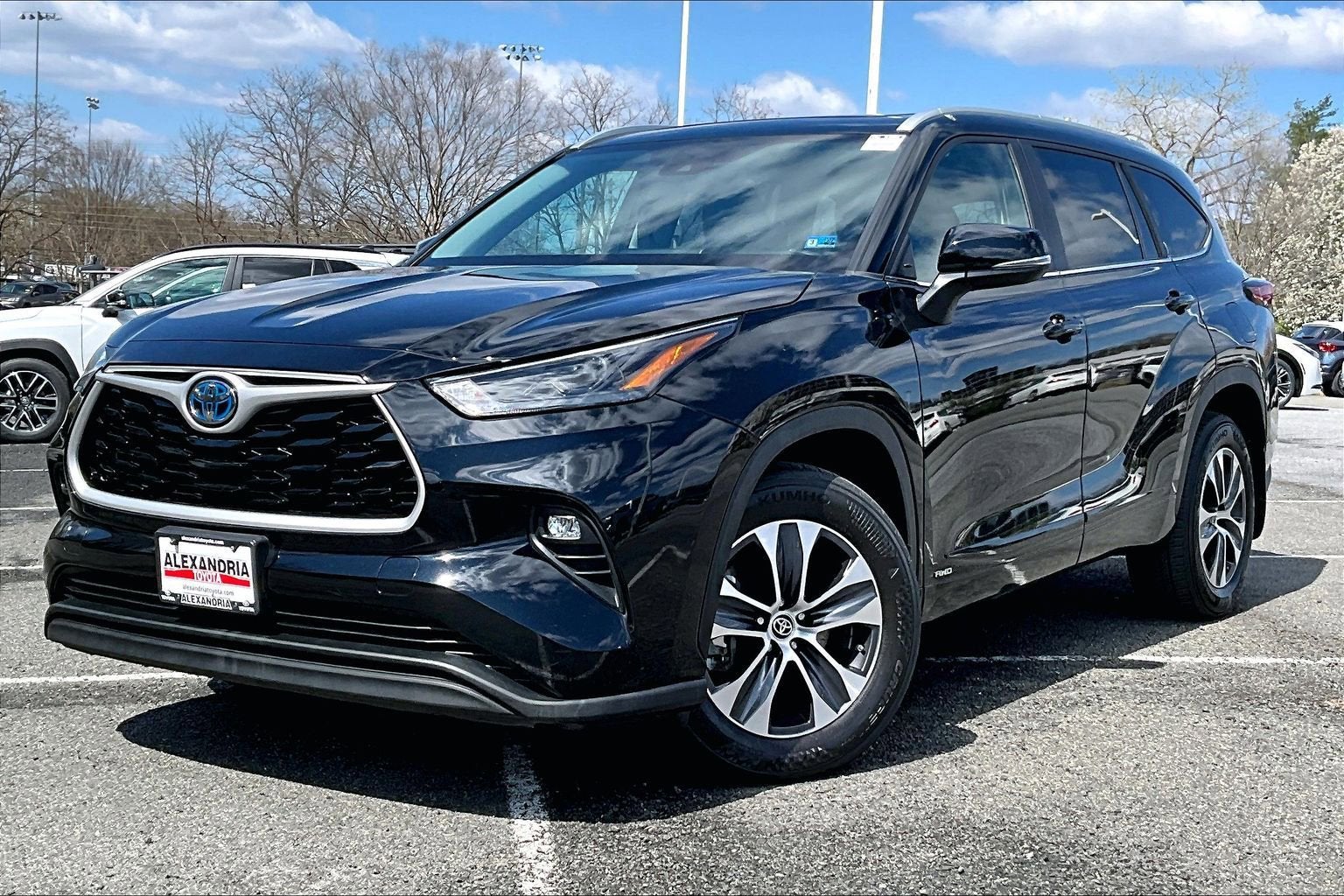 2023 Toyota Highlander Hybrid XLE