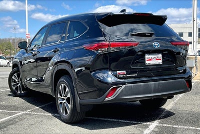 2023 Toyota Highlander Hybrid XLE