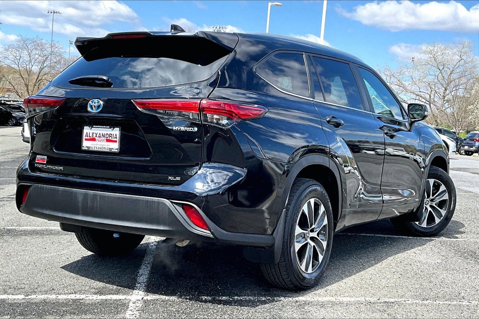 2023 Toyota Highlander Hybrid XLE