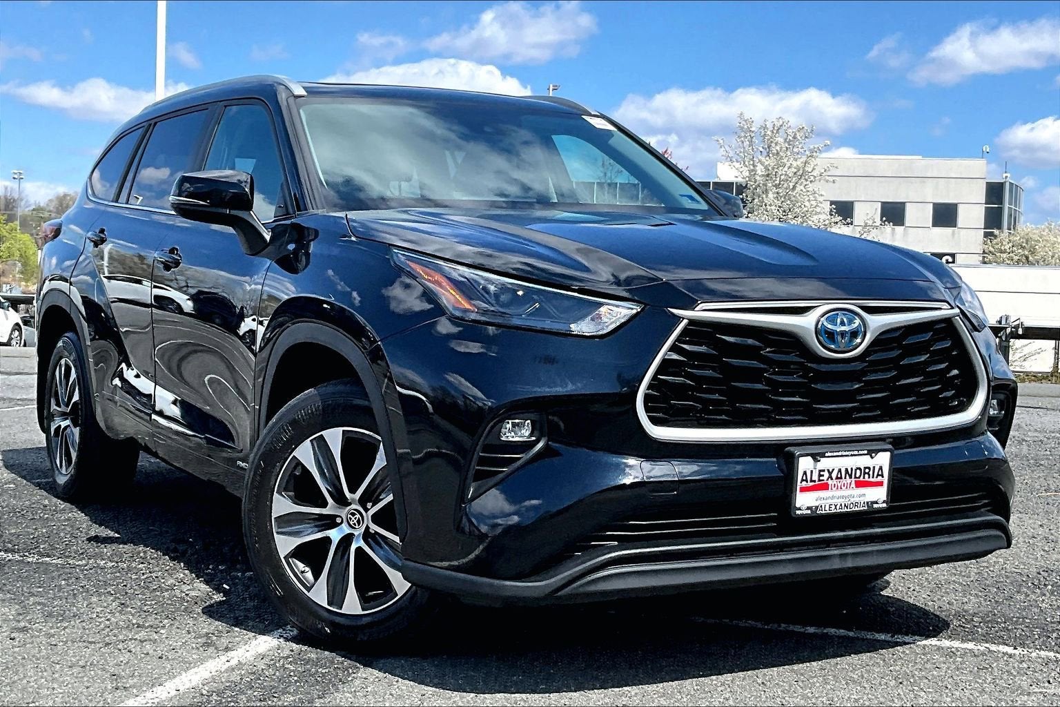 2023 Toyota Highlander Hybrid XLE