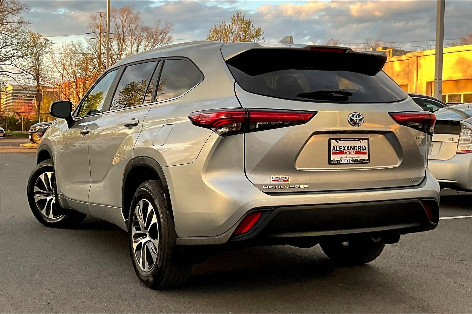 2023 Toyota Highlander Hybrid XLE