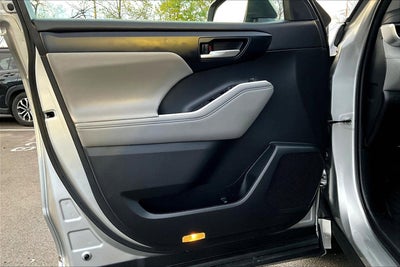 2023 Toyota Highlander Hybrid XLE