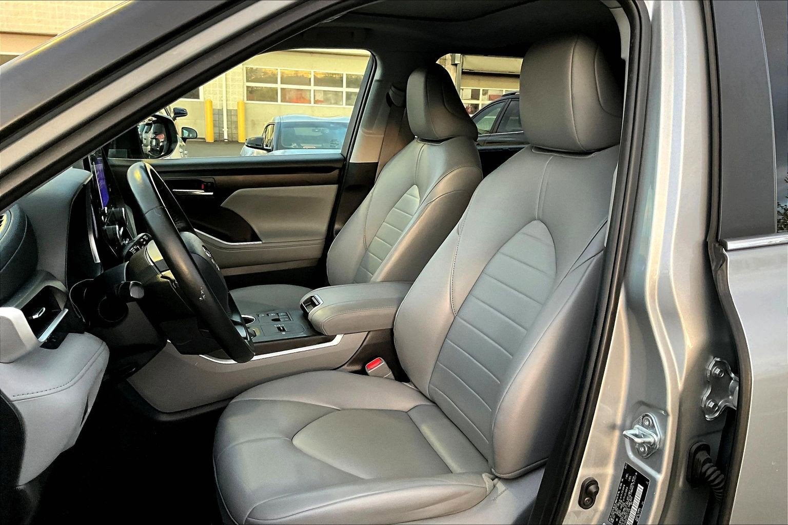 2023 Toyota Highlander Hybrid XLE