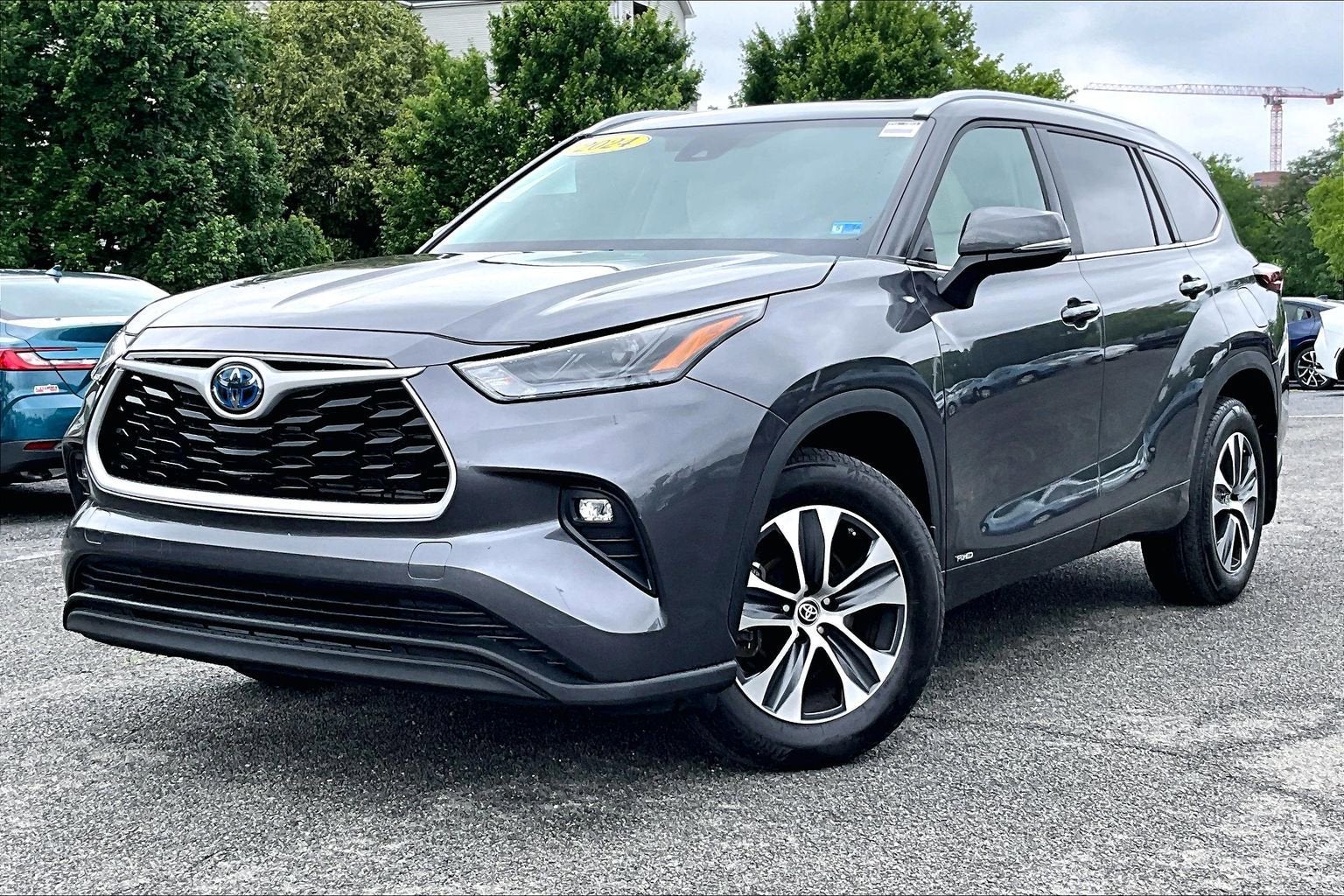 2024 Toyota Highlander Hybrid XLE