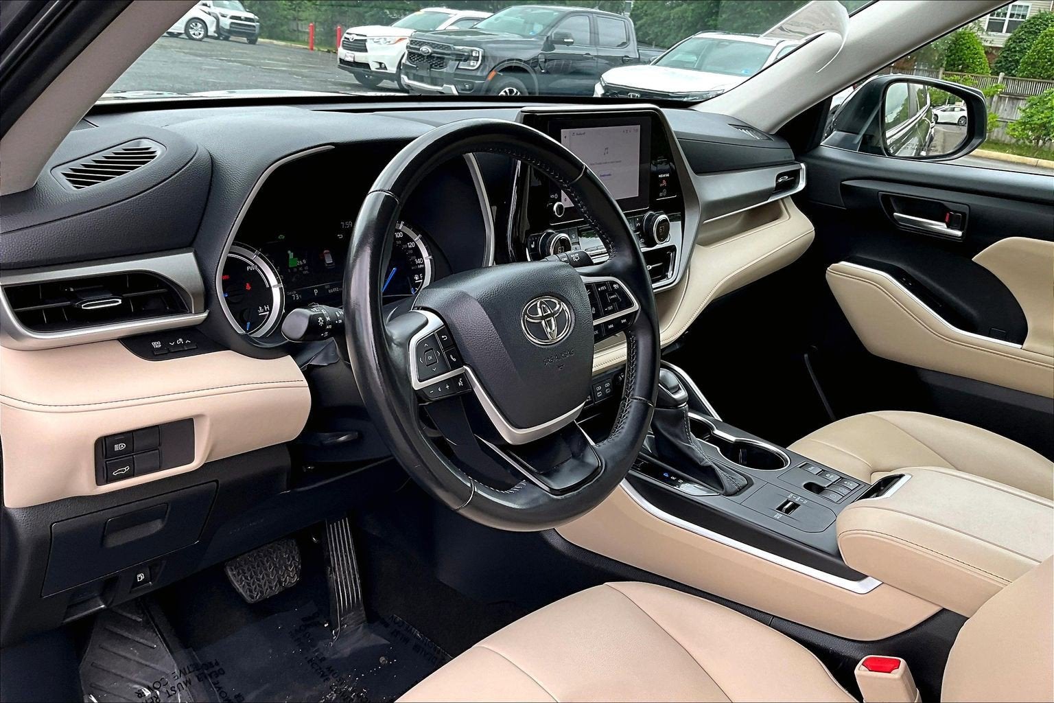 2024 Toyota Highlander Hybrid XLE