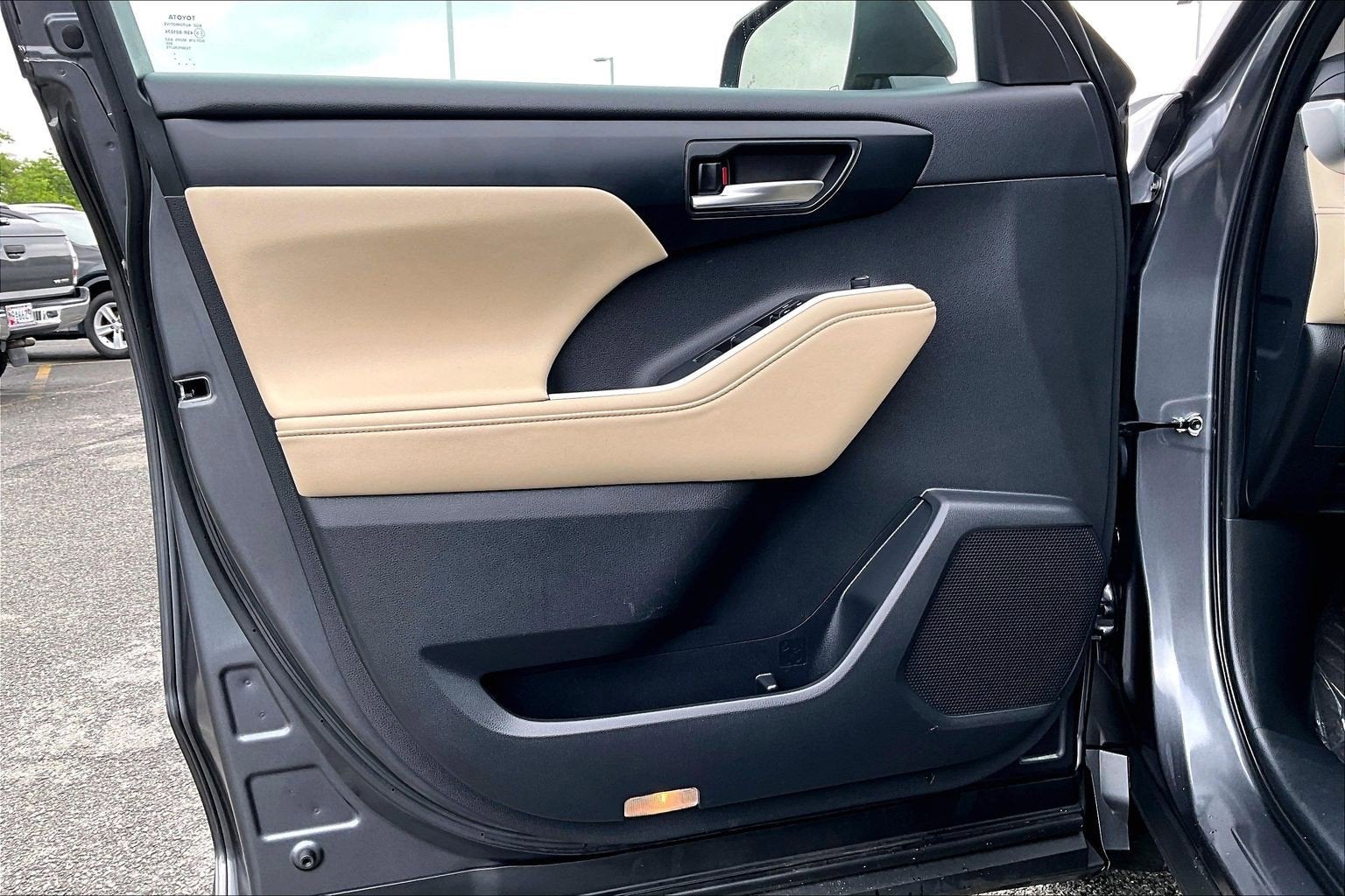 2024 Toyota Highlander Hybrid XLE