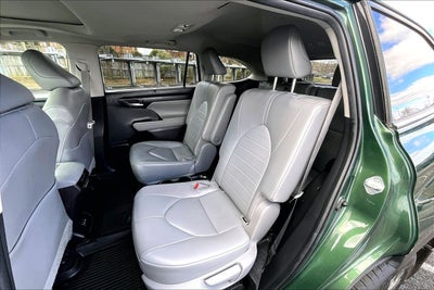 2023 Toyota Highlander Hybrid XLE