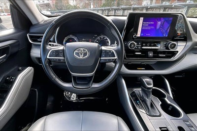 2023 Toyota Highlander Hybrid XLE