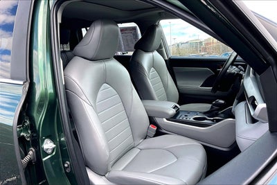 2023 Toyota Highlander Hybrid XLE