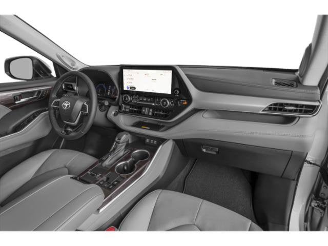2023 Toyota Highlander Base