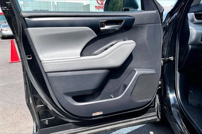 2023 Toyota Highlander Hybrid XLE