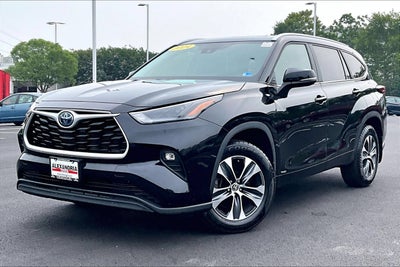 2024 Toyota Highlander Hybrid XLE