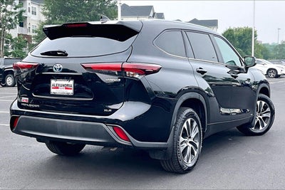 2024 Toyota Highlander Hybrid XLE