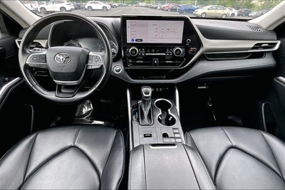 2024 Toyota Highlander Hybrid XLE