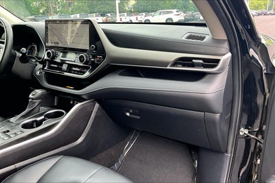 2024 Toyota Highlander Hybrid XLE