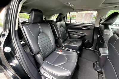 2024 Toyota Highlander Hybrid XLE