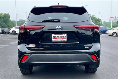 2024 Toyota Highlander Hybrid XLE