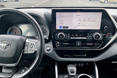 2024 Toyota Highlander Hybrid XLE