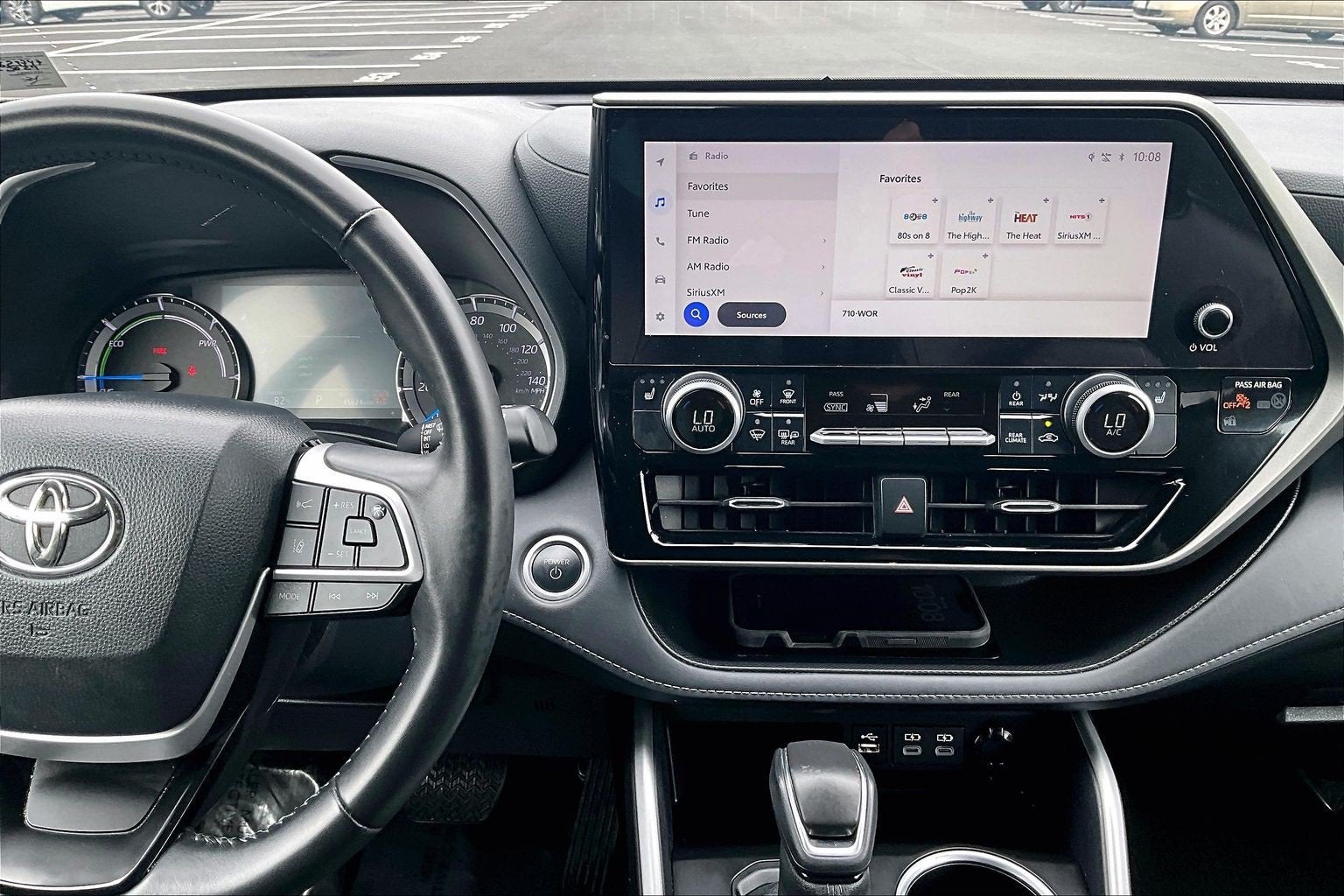 2024 Toyota Highlander Hybrid XLE