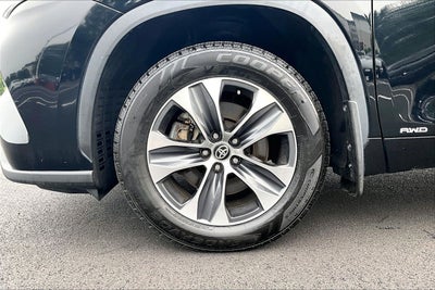 2024 Toyota Highlander Hybrid XLE