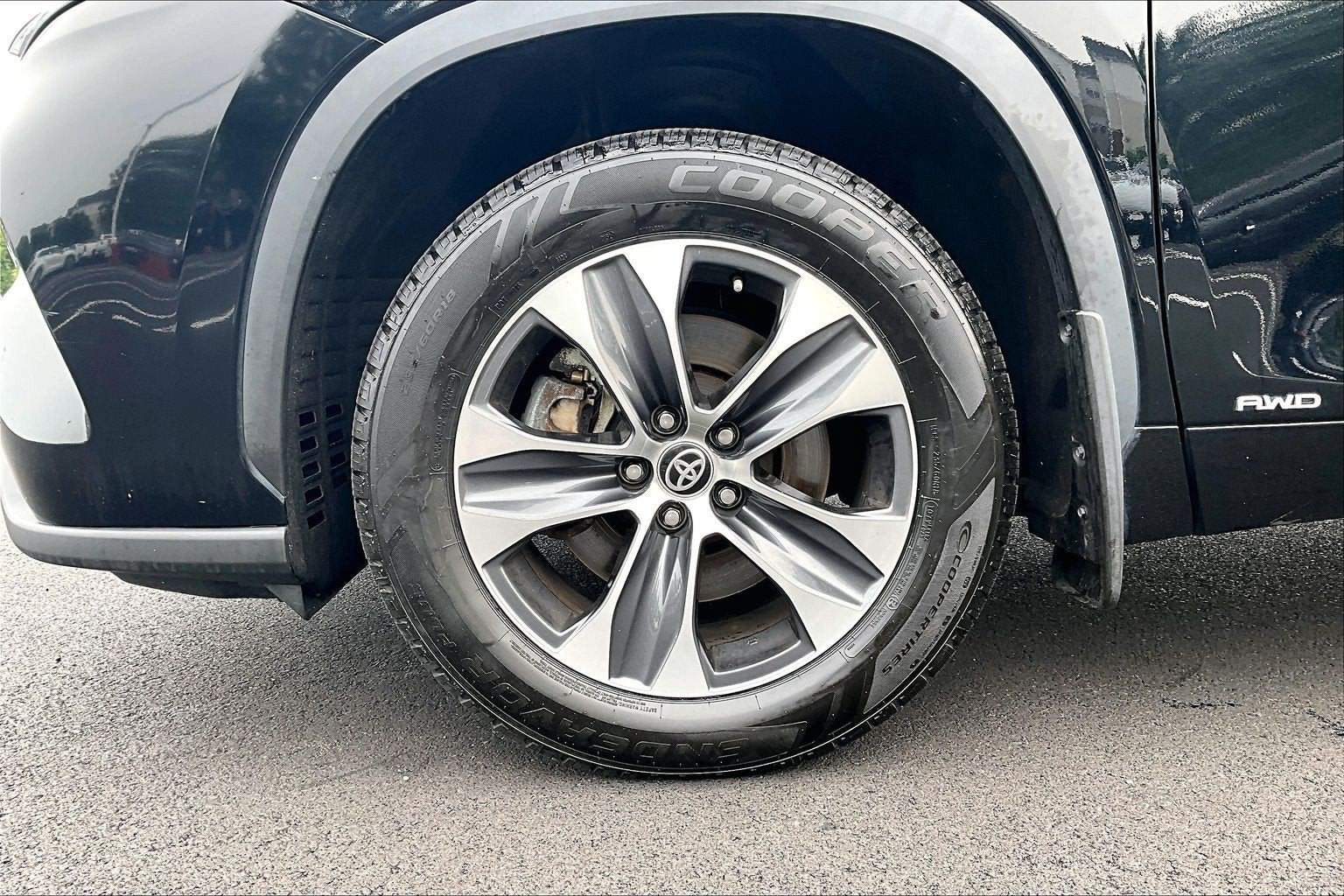 2024 Toyota Highlander Hybrid XLE
