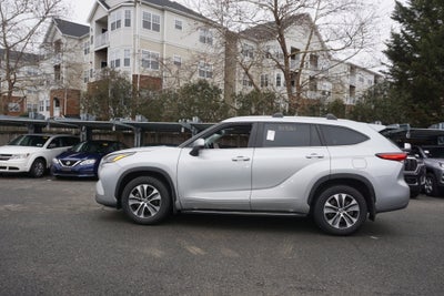 2023 Toyota Highlander Hybrid XLE