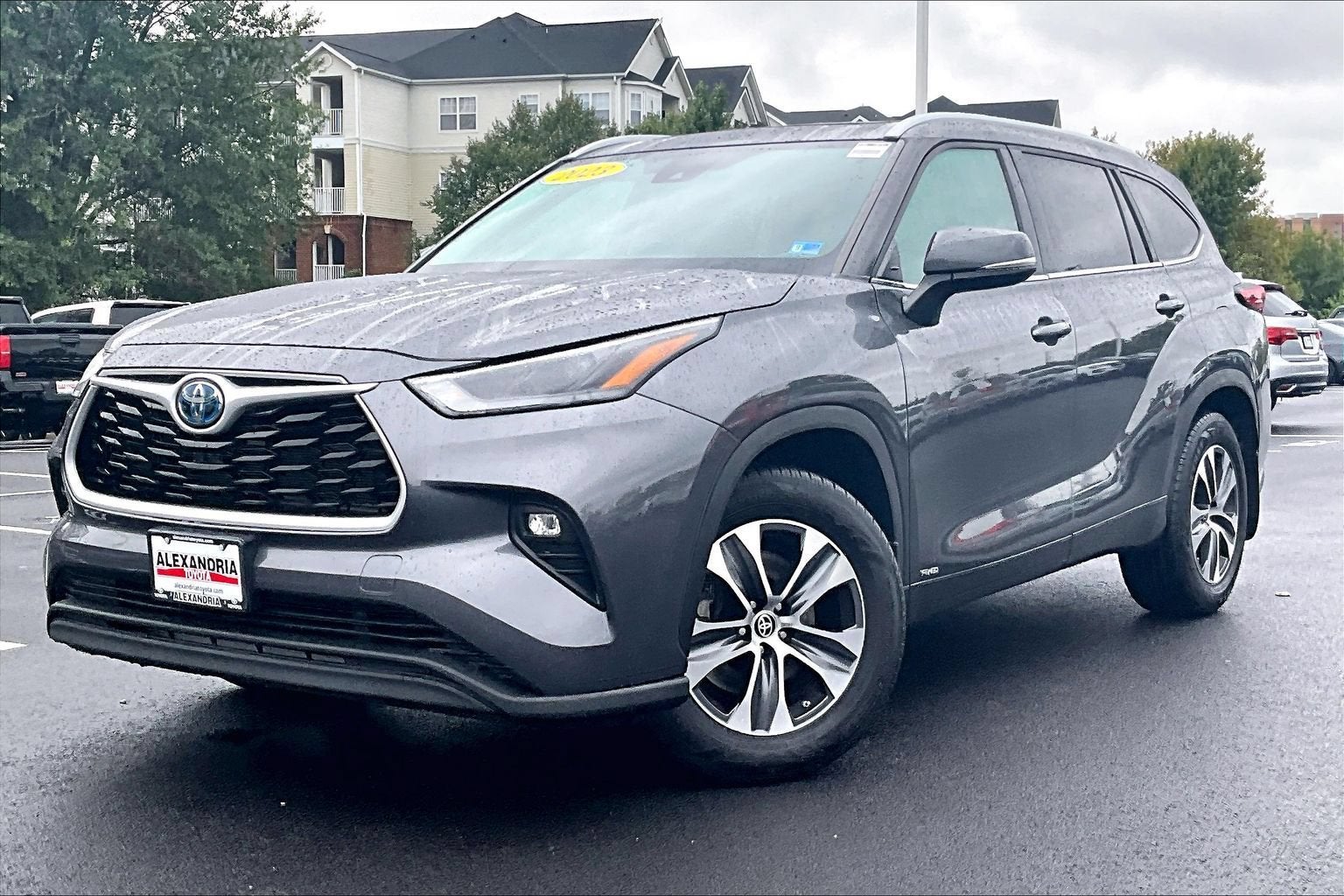2023 Toyota Highlander Hybrid XLE