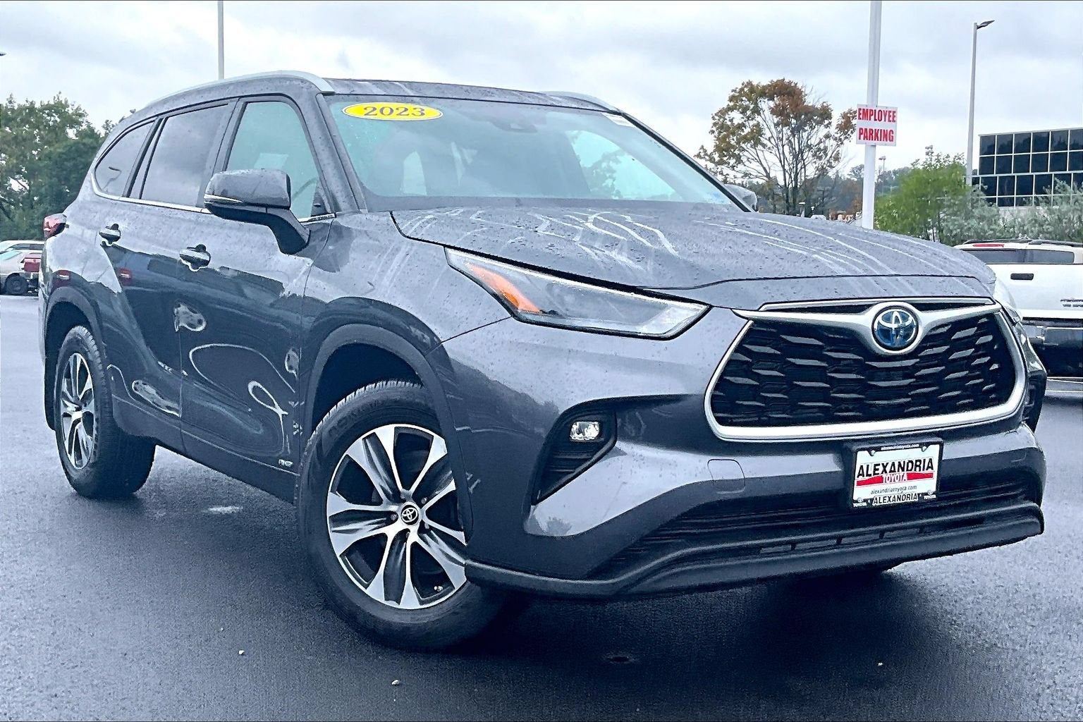 2023 Toyota Highlander Hybrid XLE