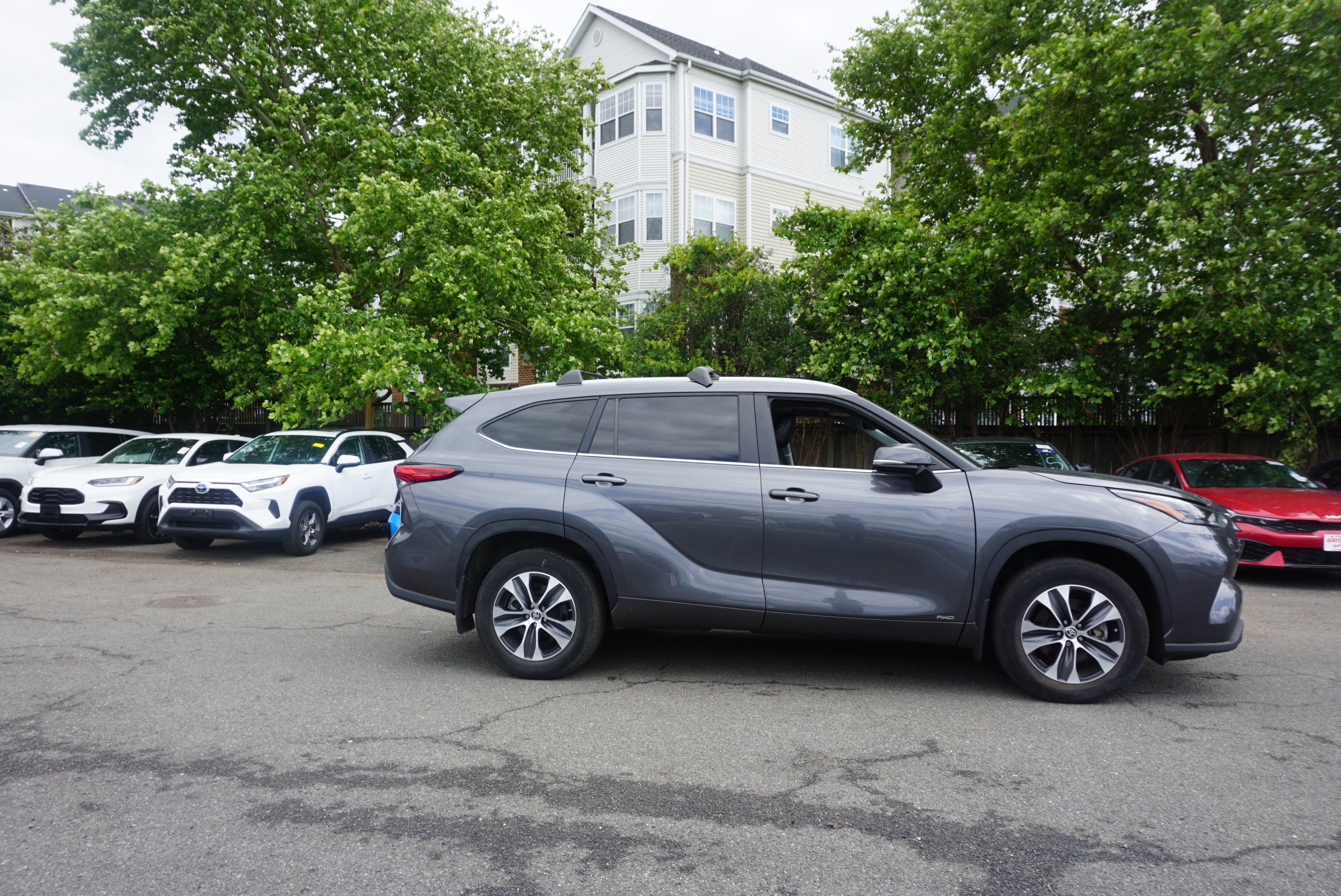 2023 Toyota Highlander Hybrid XLE