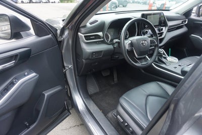 2023 Toyota Highlander Hybrid XLE