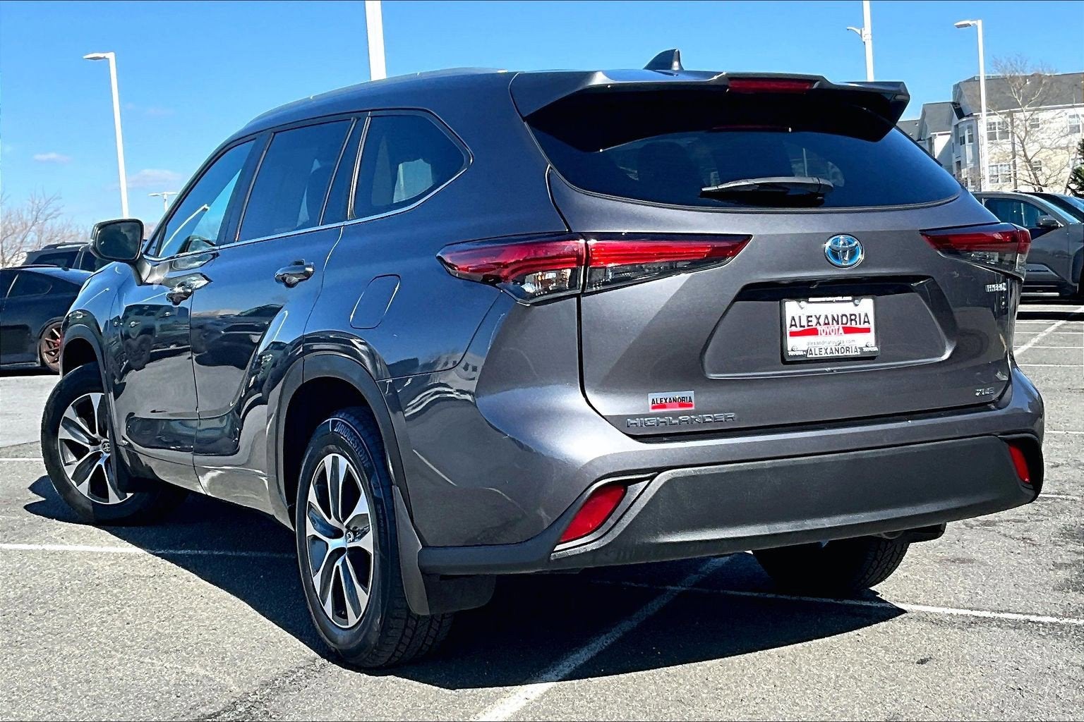 2023 Toyota Highlander Hybrid XLE