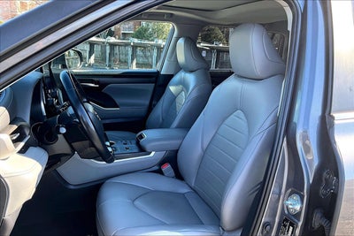 2023 Toyota Highlander Hybrid XLE